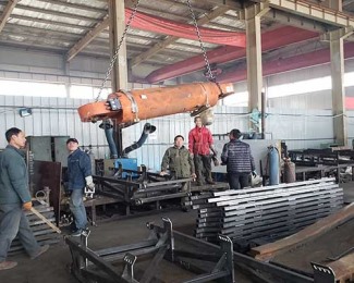 山西唯和達(dá)機(jī)械：發(fā)往霍州的導(dǎo)向滑靴，油缸！