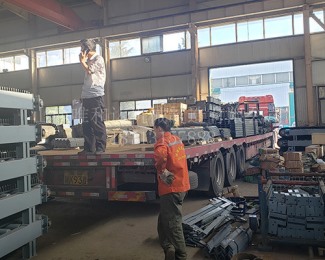 9月18日太原向陽--長治沁源，皮帶機(jī)配件待裝車