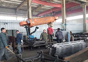 山西唯和達(dá)機(jī)械：發(fā)往霍州的導(dǎo)向滑靴，油缸！